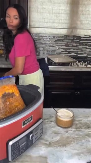 Yes dinner can be made in minutes with our cooking club. ❤️ Say lazy 👇 and I’ll send you a link to our club where you can prep dinner when you don’t have time so you can still make dinner (in minutes! 🎉) when you don’t have time. #crockpot #crockpotrecipes #easycrockpotrecipe #easycrockpotmeals | Eating on a Dime