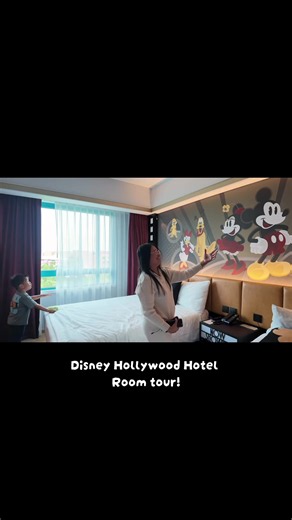 quick room tour at disney hollywood hotel!! ⭐️ #disneyland #hollywoodhoteldisneyland #hongkong