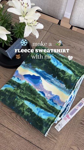 How to sew your own fleece seeatshirt🥰 #sewing #sewingtutorial #diyfashion