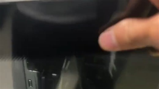 外星人R16台式机加装固态硬盘！看我表演，单手操作😊-7494467782952619305