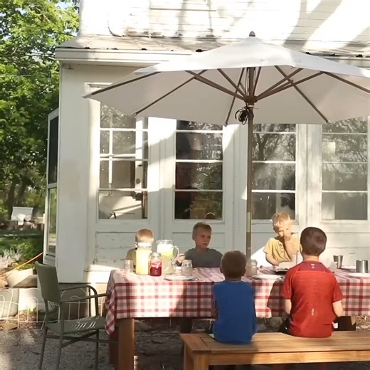 Sunny Days at the Farmhouse! | Farmhouse on Boone