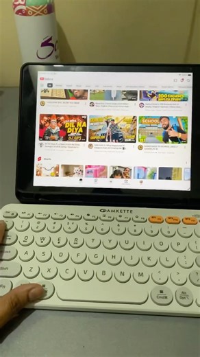 Wireless bluetooth keyboard for iPad / amkette / ipad9th gen