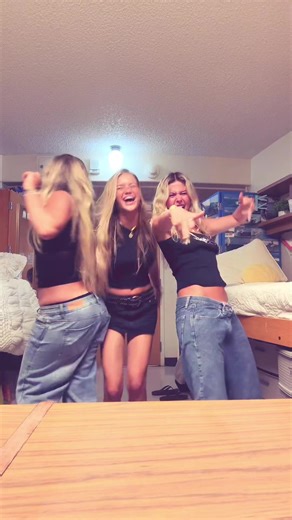 BEST DAY OF THE WEEK YAHOO @izzy @ReKochie