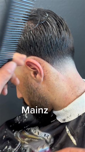 Trendy Haircuts: Taper Fade & Buzz Cut Tutorial