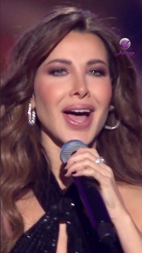نانسي عجرم ❤️يا اطبطب وادلع 🎵يا يقولي أنا إتغيرت عليه
