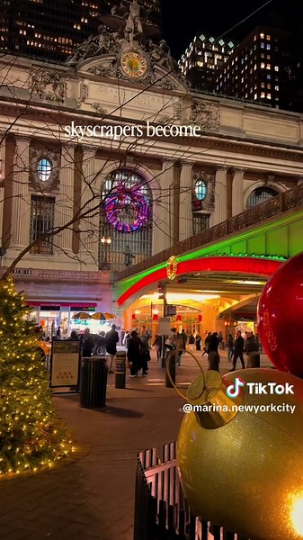 Christmas in New York: NYC Holiday Lights & Markets Countdown