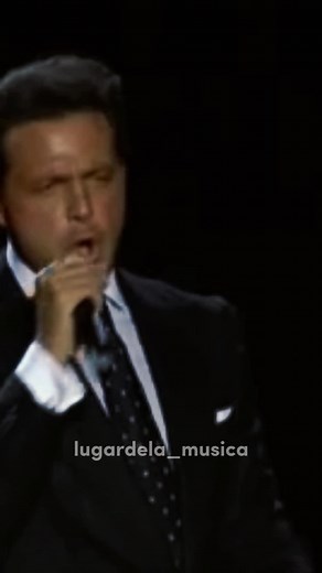 Luis Miguel - Usted #luismiguelfan #luismiguel #musicasromanticas #elsoldemexico #lyrics #parati #musica