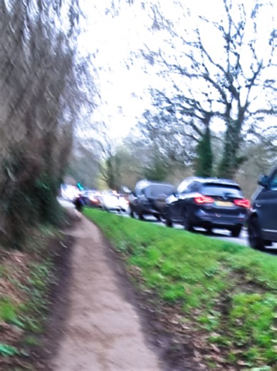 The Pain of Losing Best Friends Like a Divorce