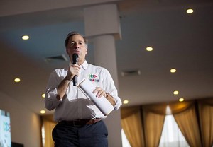 AMLO amenaza con dar marcha atrás a la reforma educativa: Meade