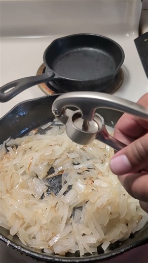 One of the best reasons to cook ham for the holidays - Split pea soup! #soupseason #food