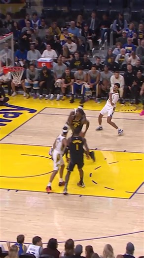 Jimmy Butler 展現全能身手，取得 21 分、9 籃板及 7 助攻，助勇士擊敗溜馬！🟡 Jimmy Butler delivered a strong all-around performance. 21 points, 9 rebounds and 7 assists in the Warriors’ win over the Pacers! 🟡 #NBAHK | NBA Hong Kong