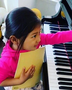 3.4K views · 78 reactions | ....and the award for best “piano mom” goes to.... 磊 #howtogetyourchildexcitedtopractice #imagination | Piano Lessons Vancouver | Facebook
