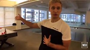 98K views · 92 shares | THE BEST EXERCISE YOU'RE NOT DOING: Flutter Kick. Surf Yoga Beer founder and SoulCycle senior instructor Mantas Zvinas demonstrates the flutter kick—a super effective abs move you can do anywhere, no matter where your weekend adventures take you. | Men's Health | Facebook