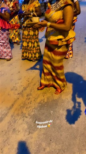 Souvenir souvenir @Dem 🇨🇮🇬🇭 reade ta sœur 🙈😂