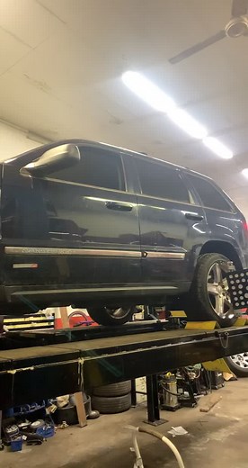 #alignment #mechanic #notamechanic #jeep #srt8 #apexauto #apexautomotive