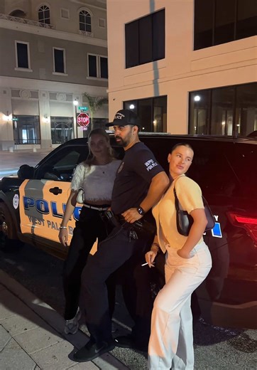 Understanding Police Sirens: Sound and Signal