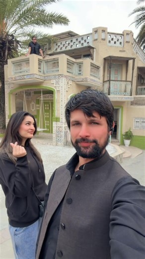 Maya's Unique Attitude in Vlogs