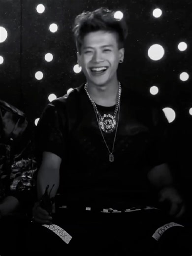 Hello, Jackson? 😳 @Jackson Wang 王嘉爾 잭슨 #jacksonwang #王嘉尔 #fyp #magicman #jackson