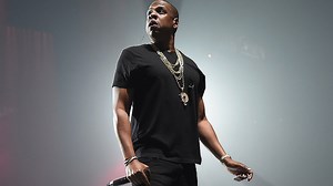 Raper Jay-Z po čtyřech letech vydává album, doprovází ho černobílý klip s boxujícím hercem Alim