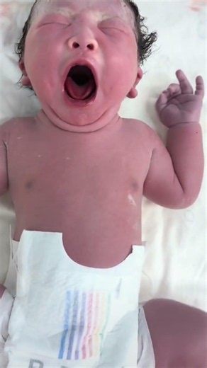 💗😭 A Beautiful Newborn Baby Cry 🍼 #shorts #viral #cute #baby #youtubeshorts