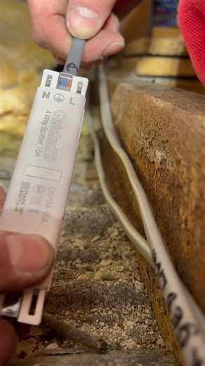 Speed up your loft wiring with the Quickwire Splitter Junction Box! ⚡ This prewired, screwless push-fit connector allows electricians to install a lighting circuit in a fraction of the time, with no fiddly screws or extra wiring required. Designed for fast, efficient, and reliable connections, it features four input/output ports for loop-in, loop-out, and switch connections—making it ideal for lighting circuits in tight loft spaces. With spring-loaded cable grips and an automatic wiring system, 