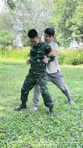 [1366] hugged #martialarts #shorts #kravmaga #kungfu #fighting