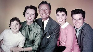 Billy Gray, Bud on ‘Father Knows Best,’ Reveals Pay Dispute That Made Him ‘Bitter’ - NewsBreak