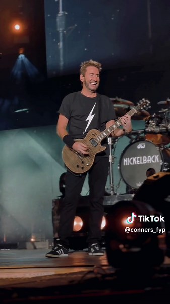 Nickelback Concert Live in Canada