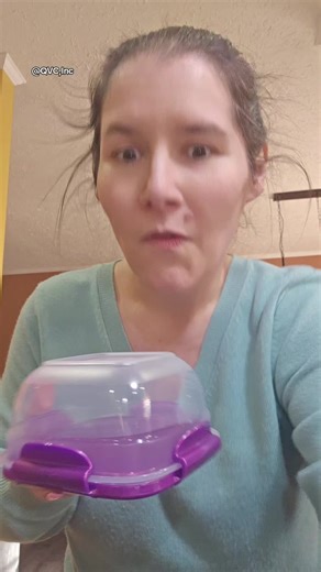 This LocknLock 12-piece nestable bowl storage set is the kitchen upgrade you didn’t know you needed. ✔️ Bowls square containers in multiple sizes ✔️ Airtight locking lids ✔️ Microwave safe ✔️ Dishwasher safe ✔️ Nest inside each other for easy storage Cook in it. Serve in it. Store in it. Reheat in it. Toss it in the dishwasher. Repeat. And can we talk about how cute this purple is? Functional AND pretty enough to sit on the counter. If your cabinet is chaos every time you open it… this is your s