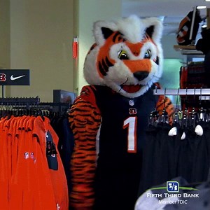 #TFW you open a Cincinnati Bengals Checking account and get 15% off at the Pro Shop. | Fifth Third Bank