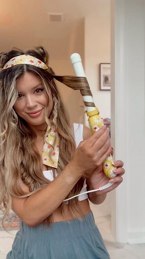 Using my @TheBeachwaver accessories and iron to create a festival look! Code CASSIDY for 20% off!