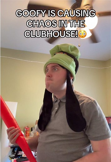 Goofy Causes Chaos in the Clubhouse: Fun Moments