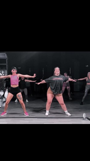 452K views · 5K reactions | Who wouldn't want to workout with this crew?! 勺 | Dance Fitness Workouts | Facebook