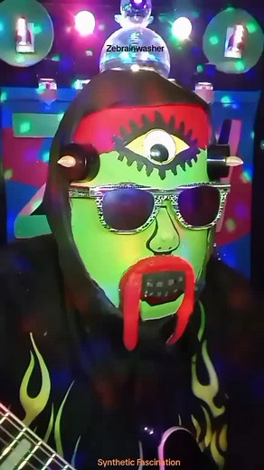 Synthetic Fascination. Zebrainwasher playing guitar. #Synthetic #Fascination | Zwildj Avatron