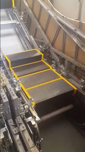 How an Escalator Works? #escalator #howitworks #shorts #facts