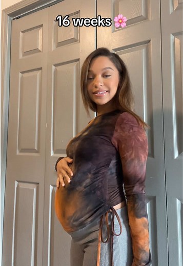 October moms! Tap innnn 🩷 #bumpdate #pregnancy #16weekspregant | 16 weeks pregnant