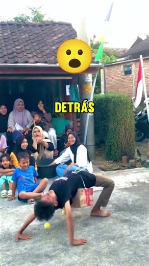 Whoever knocks the balls out of the box wins! 🏀📦