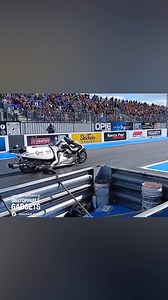 This motorcycle is propelled by neither combustion nor electricity https://youtube.com/shorts/QYOvvZJValk FORCE OF NATURE steam-powered motorcycle https://www.facebook.com/graham.sykes.528/videos/725562050154171 https://www.youtube.com/watch?v=ZhtwrpqgLDM | Unstoppable Gadgets