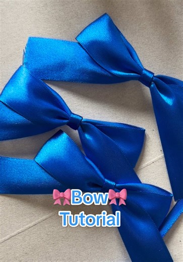 Easy Bow Making Tutorial for Christmas Decorations