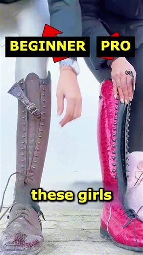 Beginner almost beats pro in boot-tying race