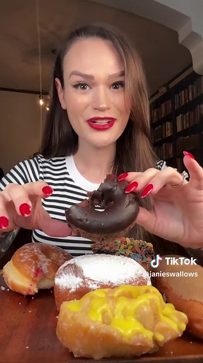 Episode 5: Randy’s Donuts 🍩 #randysdonuts #losangelesdonuts #lalandmark #losangeleshistory #ladonuts #historiclosangeles #randys #donuts #donuttastetest