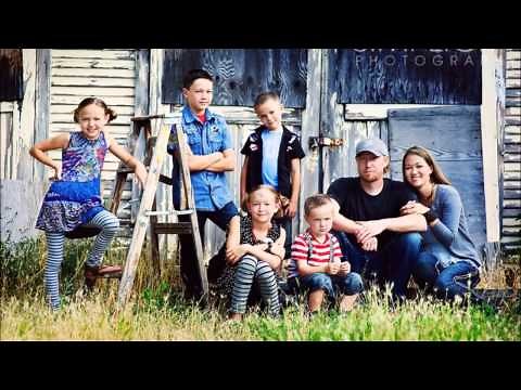 family portrait poses - 31 familiy photography poses ideas