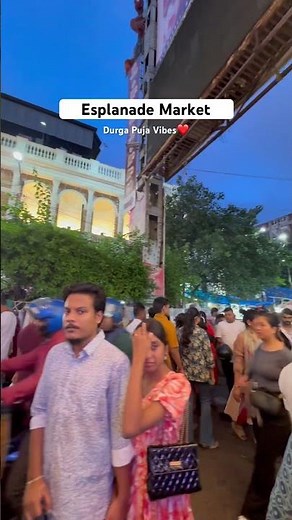 Durga Puja shopping full on at New Market Area - Dharmatala, Kolkata. #durgapuja #kolkata