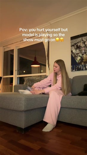 El modelo sigue a pesar del dolor