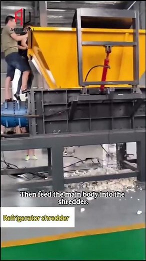 Powerful Industrial Shredding Machine for Heavy Materials #recyclingmachine