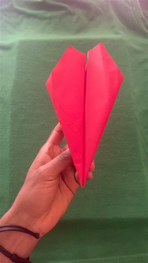 Kids vs Pro: Who Builds the Best Paper Jet?
