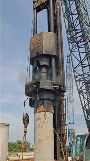 DIESEL HAMMER MACHINE FOR CONCRETE PILES