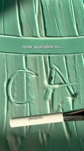 🇨🇦 Hey Canada! 💚 Big news — our Smoothing BHA Cleanser 🧴 (to gently exfoliate unclog pores) is now available to shop right here in CA! 🎉🙌 ✨ Your clear, confident skin routine just got a whole lot easier — no waiting forever. 🛍️💨 💚 Shop now and get started today!
