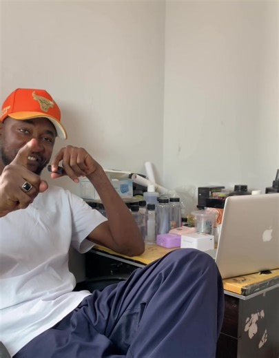 Creative Resin Phone Stand Ideas for Entrepreneurs