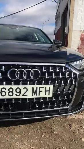 Audi A8 60 TFSI e quattro 2023 · Híbrido enchufable